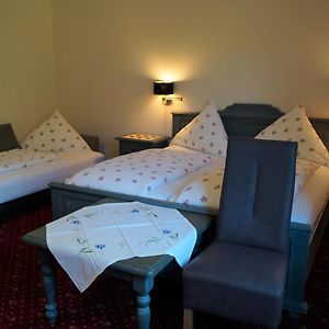 Classic Dreibettzimmer